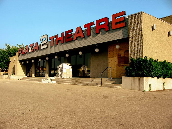 Plaza 2 Theatre - EARLY 2000S PHOTO FROM ME